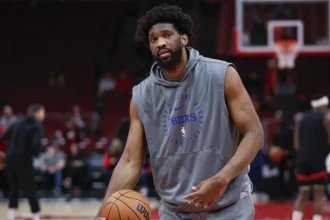 Joel Embiid envia mensagem alta e clara ao front office.webp