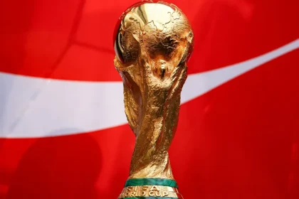 Quem pode tocar no trofeu da Copa do Mundo e