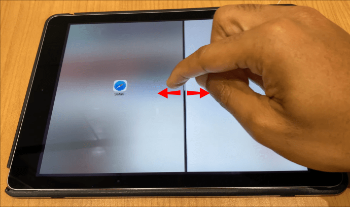 1711303813 636 How to remove split screen on iPad