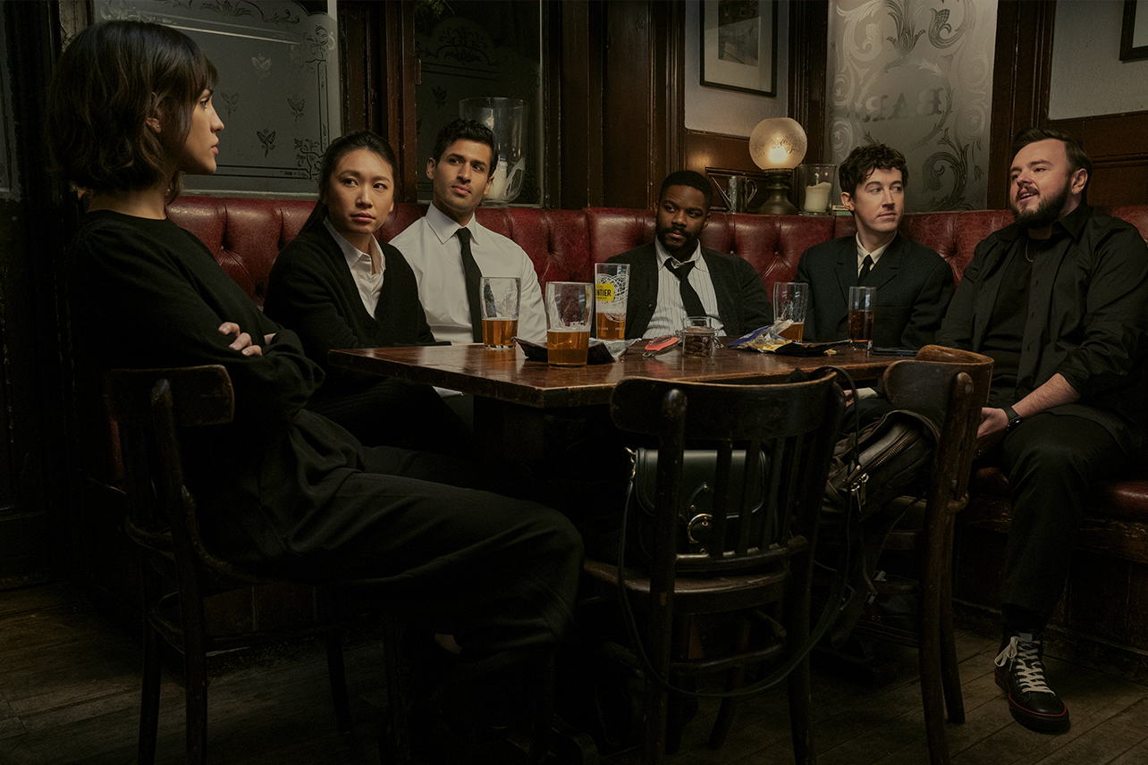 Oxford Five + Raj in a pub in '3 Body Problem'