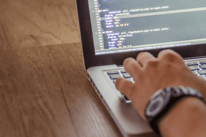 1712923965 How to add custom code in WebFlow