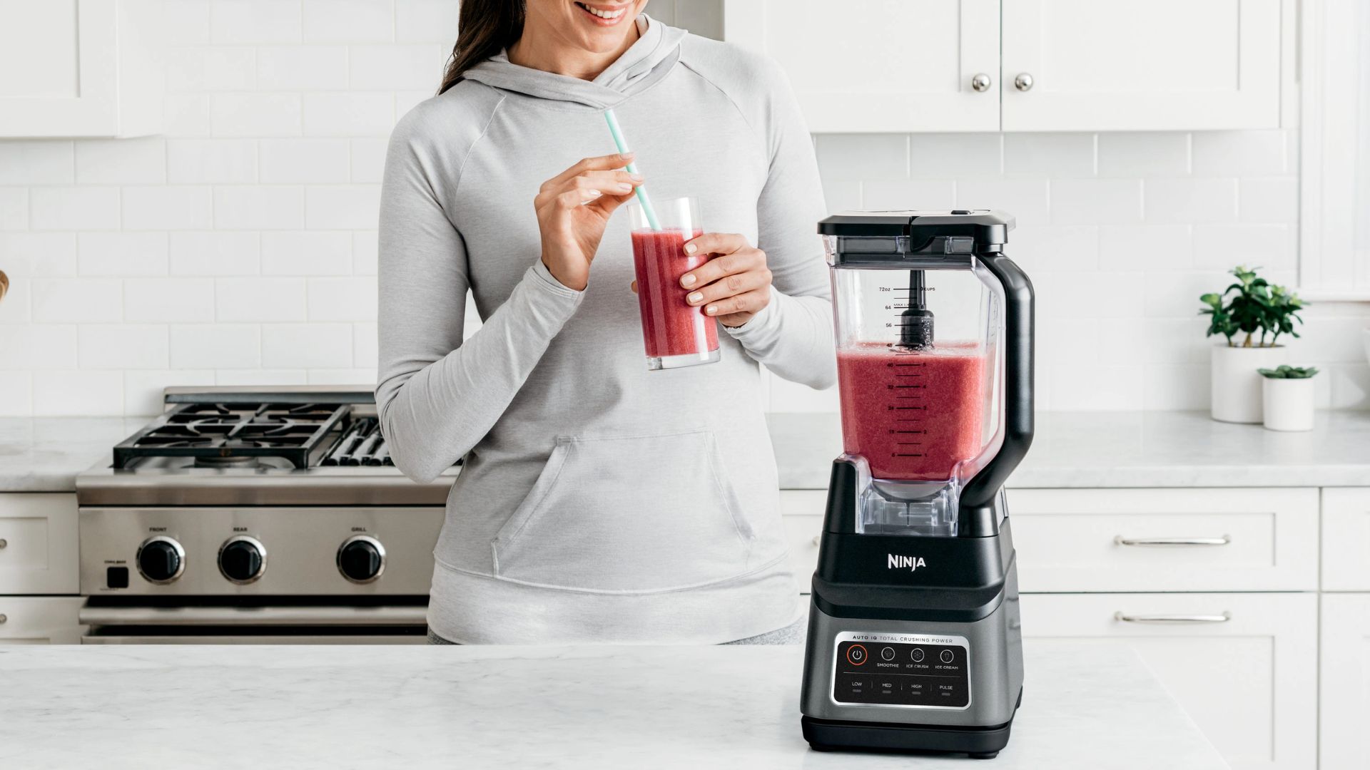 A freshly made smoothie in Ninja Professional Plus