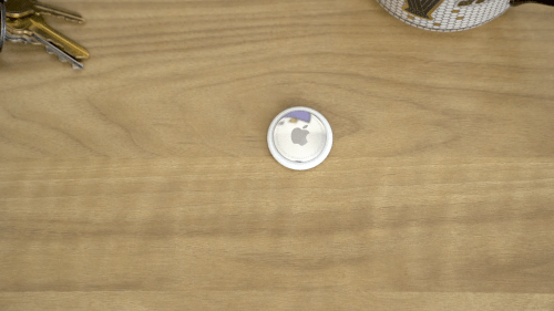 How to replace the battery on AirTags