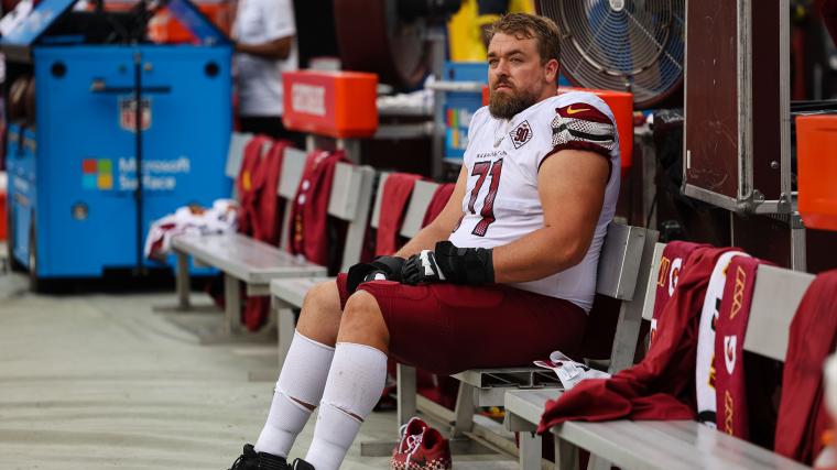 Jets Place Versatile Offensive Lineman on Injured Reserve Roster Move