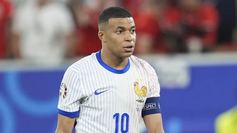 Kylian Mbappe Teases Potential Zinedine Zidane Comeback to France National.webp