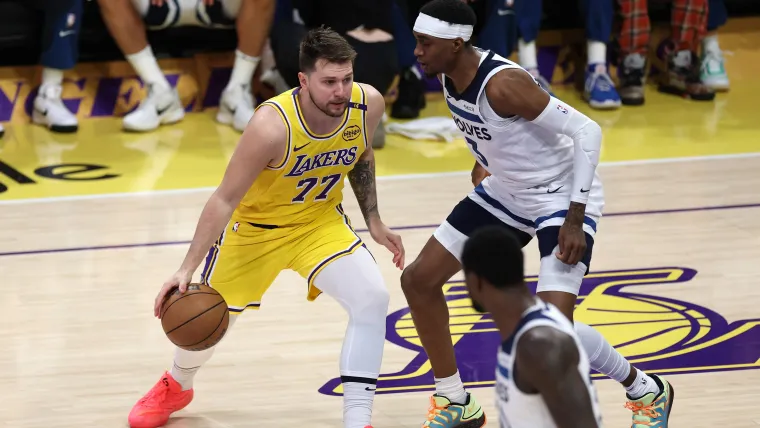 Luka Doncic Powers Impressive First Half Performance Sparking Lakers to.webp