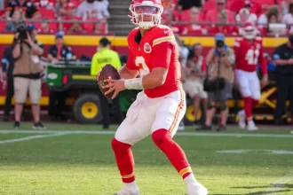 Broncos Rookie Minicamp Welcomes Two Quarterbacks Among Tryout Contenders.webp