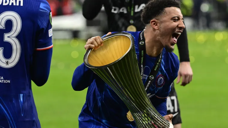 Chelsea Set to Acquire Jadon Sancho from Manchester United But.webp