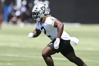 Exploring Ashton Jeantys Potential Shift in Pre Snap Positioning.webp