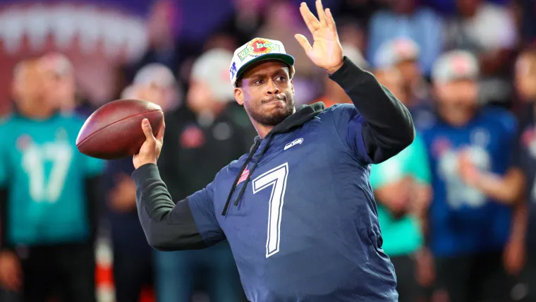Raiders Set to Replace Geno Smith with 30 Touchdown QB Option.webp