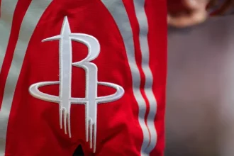 Houston Rockets Bring Back Former Thunder First Round Draft Choice.webp