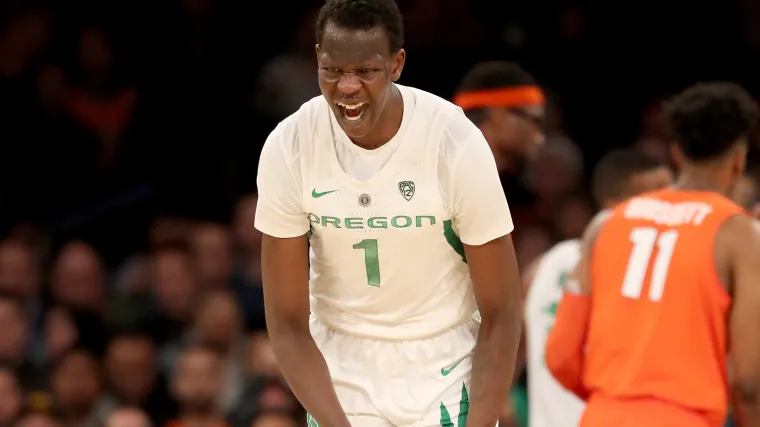 Oregon Ducks Star Bol Bol Keeps Fans Guessing in His.webp