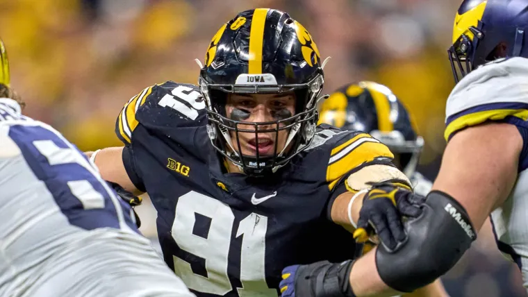 Packers Offer Trade Deal for 17 Million Ex First Round Pick.webp