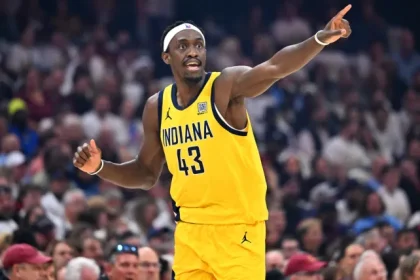 Pascal Siakam Close Behind Two Legends in All Time Playoff Points.webp