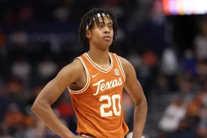 Texas Playmaker Tre Johnson Anticipated as Top 10 Selection in Upcoming.webp