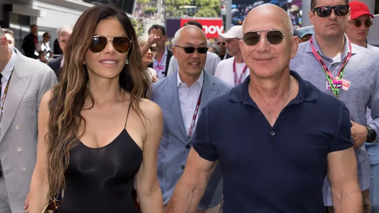 Tom Brady Set to Join Hollywood Elite at Jeff Bezos.webp
