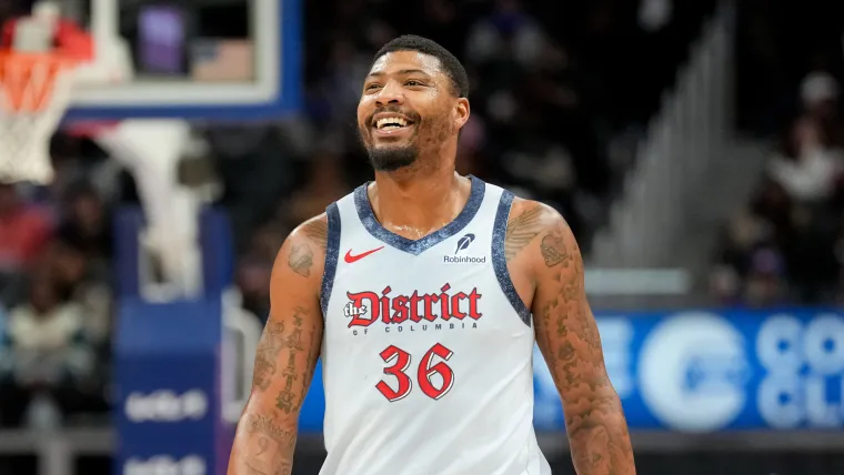 Exploring the Lakers Decision to Bring on Ex Defensive Player of.webp
