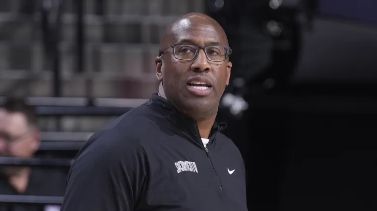 Insider Insights Strategies for Mike Brown to Enhance the Knicks.webp