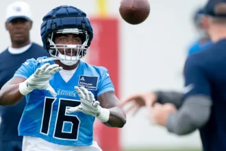 Titans Release 2022 First Round Selection Amid Ongoing Injury Struggles.webp