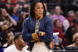 Gamecocks Dawn Staley Rejects Knicks Opportunity by Addressing Important Realities.webp