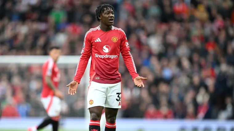 Kobbie Mainoo Raises Eyebrows with Gary Neville as Fourth Choice.webp