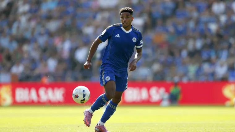 Leeds United Secures Versatile Defender as Their 10th Signing of.webp