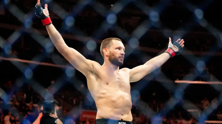 Ticket Prices for UFC Vancouver de Ridder vs Hernandez Matchup.webp