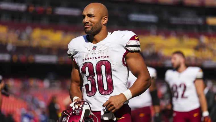Austin Ekeler Faces Setback with Achilles Injury During Packers Clash.webp