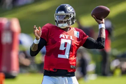 How to Tune In Channels and Live Streams for Falcons.webp