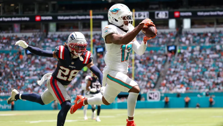 Potential AFC North Contender Pursuing Trade for Dolphins Jaylen Waddle.webp