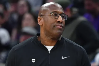Knicks Align with Pacers in NBAs Most Embarrassing Road Performance.webp