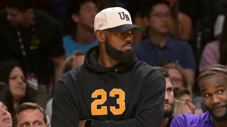 Lakers Insider Issues Stark Warning on LeBron James Return Potential.webp