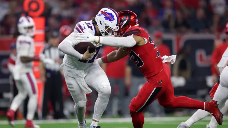 Texas Defense Shatters Sacking Records in Dominant Performance Against Josh.webp