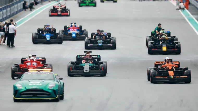 Tuning In Your Guide to Catching the F1 Las Vegas.webp
