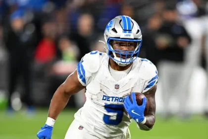 Is David Montgomery Active Today Latest Injury Report and Week.webp