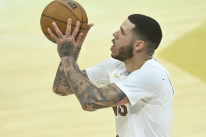Kenny Atkinson Explains Decision to Favor Craig Porter Jr Over.webp