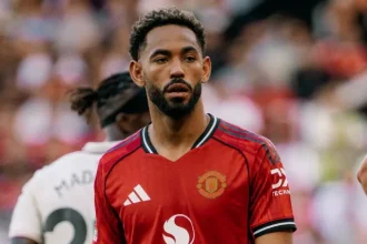 Ultimate Guide How to Stream the Premier League Clash Between.webp