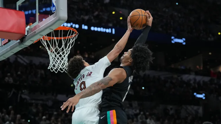 Cavaliers Coach Kenny Atkinson Shares Insights on New Compact Starting.webp