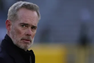 Joe Buck Weighs In on Criticism Surrounding Al Michaels Commentary.webp