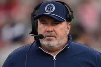 Mike McCarthy Encounters Distinct Challenges in Pittsburgh.webp