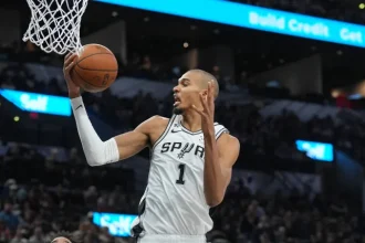 NBA Superstar Praises Spurs Victor Wembanyama Amid Injury Setback.webp