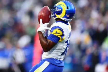 Xavier Smiths Mistake Sets Up Touchdown for Seahawks in NFC.webp