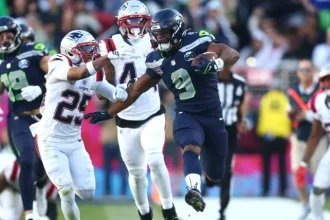 Analyzing Kenneth Walker IIIs Super Bowl Performance in Relation to.webp