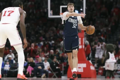 Mavericks Newcomer Cooper Flagg Achieves Unprecedented NBA Milestone.webp