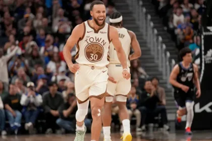 Warriors Trade Stephen Currys 6 Foot 4 Splash Brother to Hawks Ending.webp