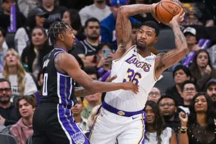 Lakers Encouraged to Retain 105M Ex Defensive Player of the Year.webp