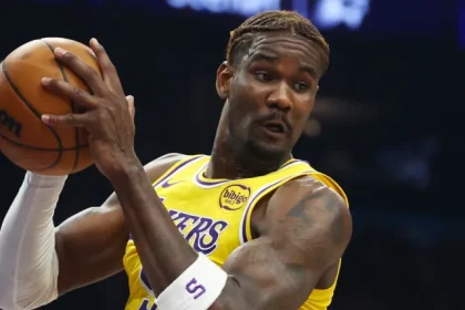 Lakers Set to Pursue 15M Energetic Rim Defender from Pelicans.webp
