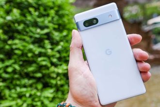 Google Pixel 8a vs Pixel 7a Nhung nang cap lon