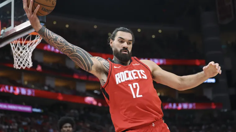 Nho Steven Adams Rockets dang tren da pha ky luc.webp