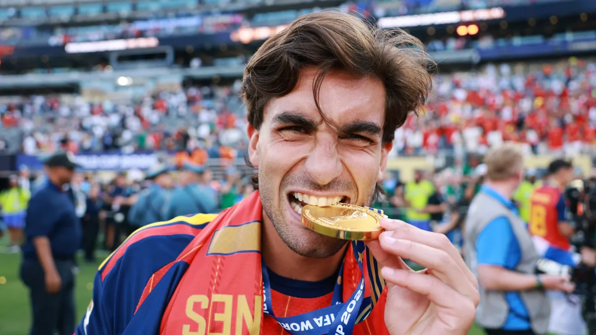 Liverpool quan tam den nguoi hung World Cup Tay Ban